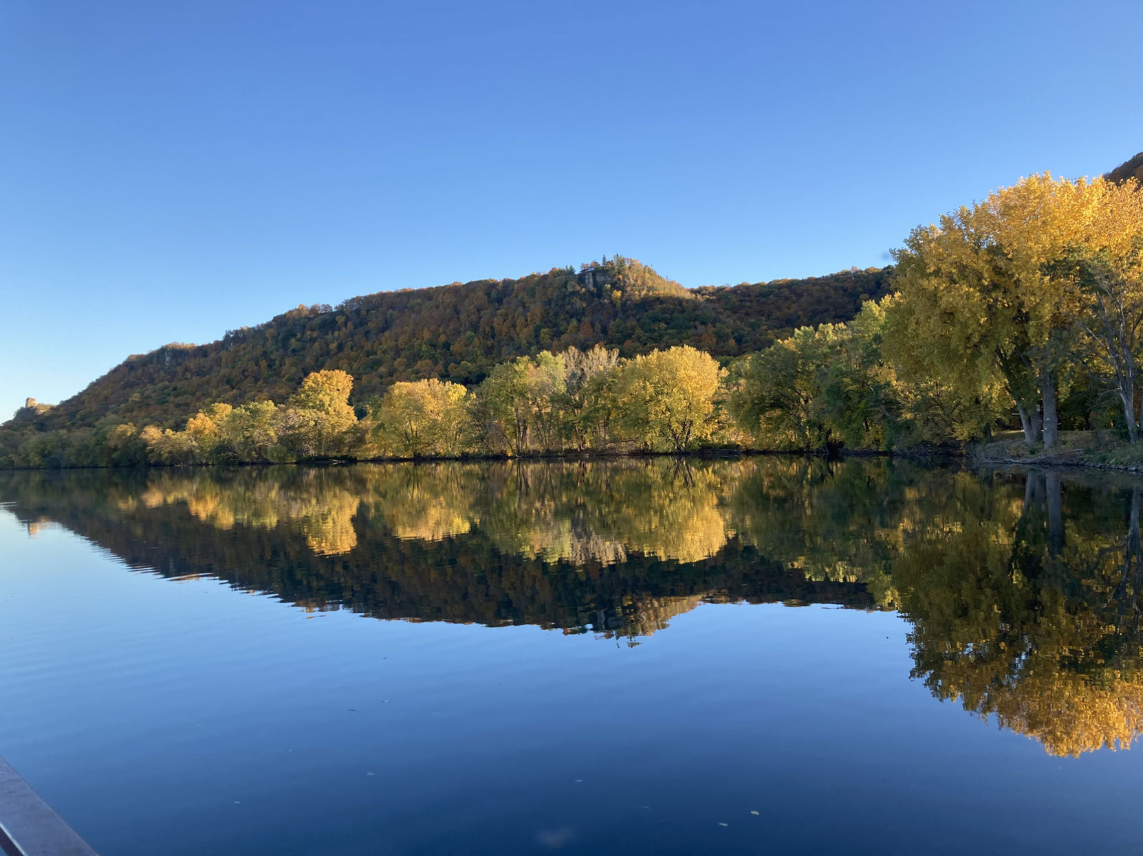 Fall colors on Lake Winona